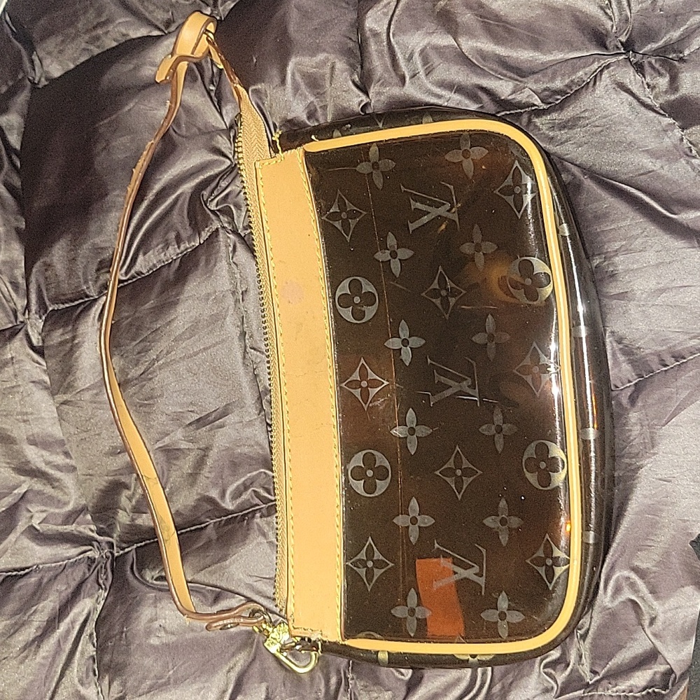 Small shoulder bag